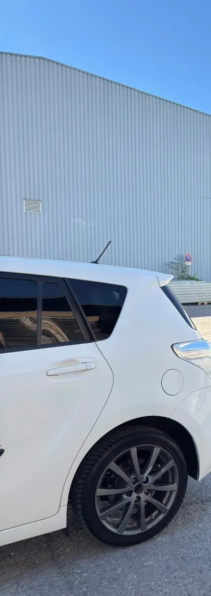Toyota Verso 2011 photo 2