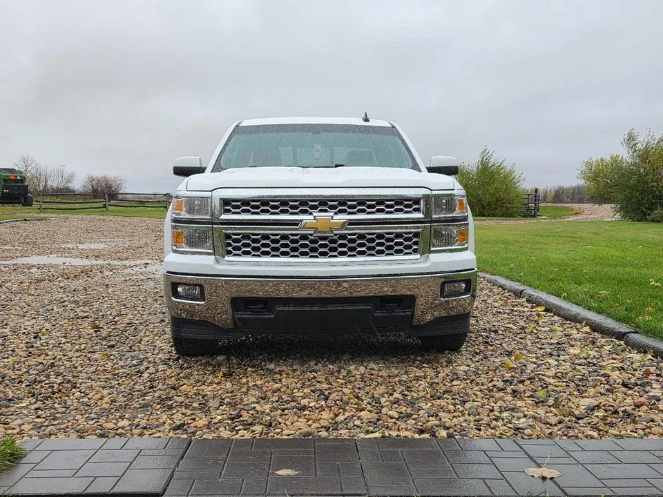 Chevrolet Silverado 1500 2015 photo 2