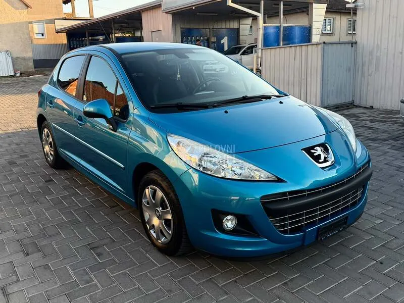 Peugeot 207 2011 photo 4