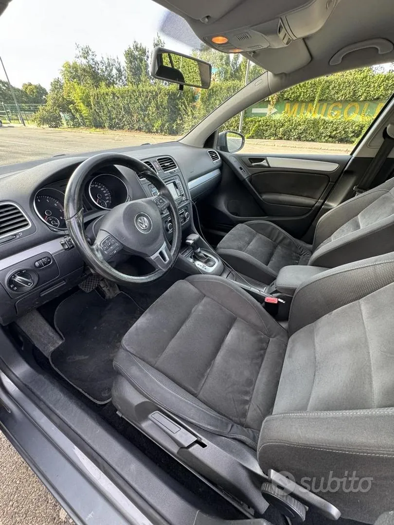 Volkswagen Golf 2010 photo 5