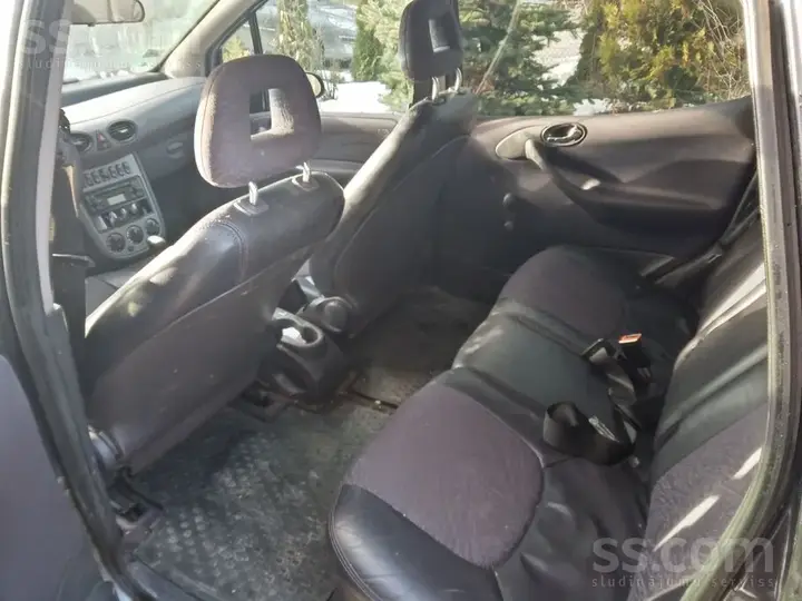 Mercedes-Benz A160 2003 photo 3