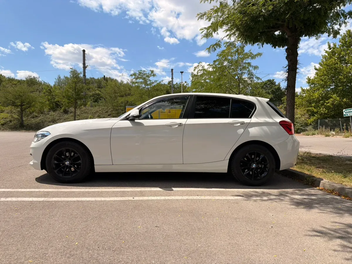 BMW 1 Series 2016 photo 2
