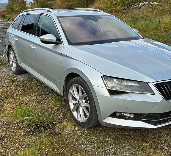 Skoda Superb 2017 photo 3