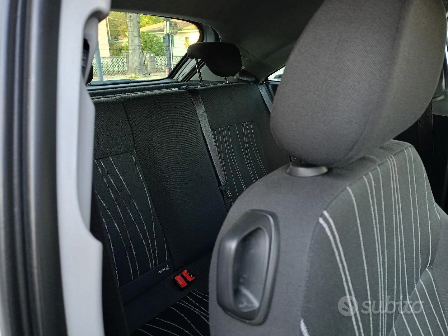 Opel Corsa 2010 photo 5