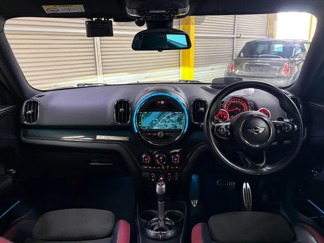 Mini John Cooper Works 2017 photo 2