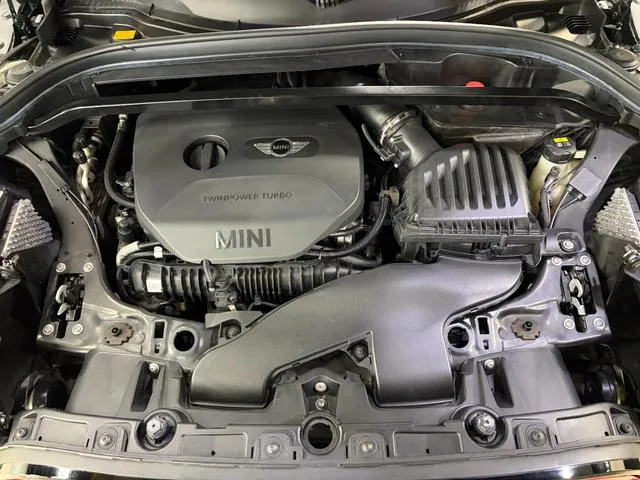 Mini John Cooper Works 2017 photo 5