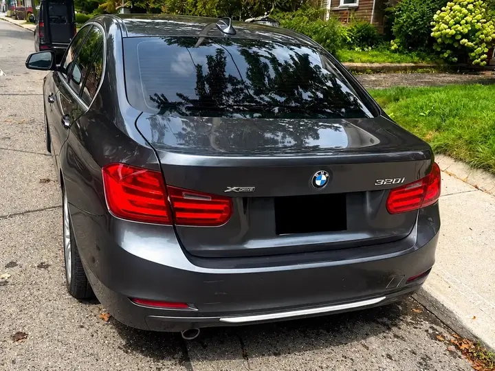 BMW 3 Series 2014 photo 2
