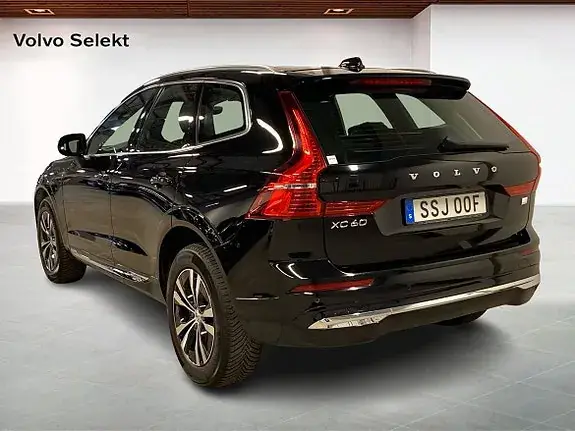 Volvo Xc60 2023 photo 2