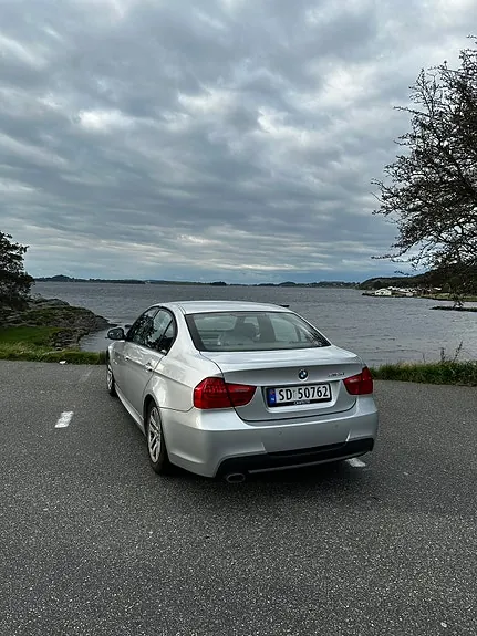 BMW 318D 2010 photo 4