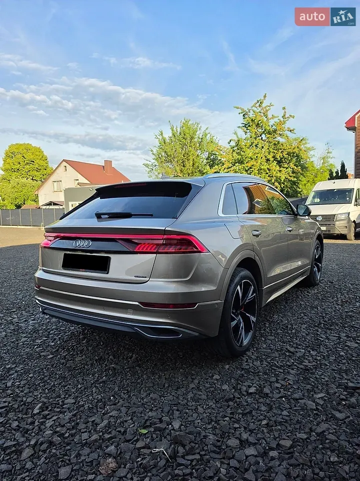 Audi Q8 2018 photo 5