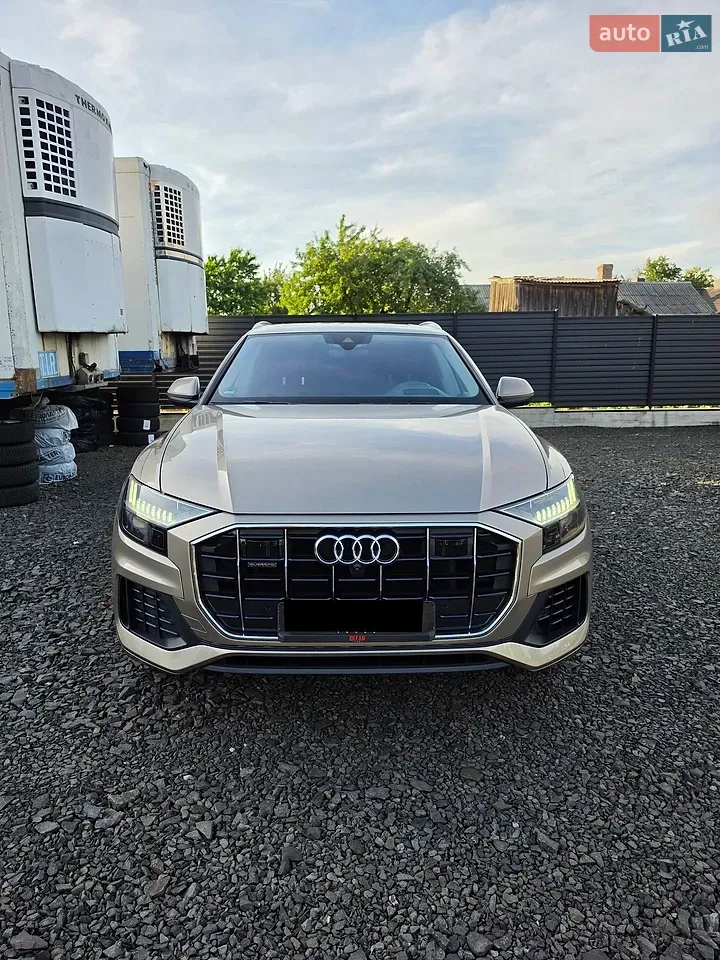 Audi Q8 2018 photo 2