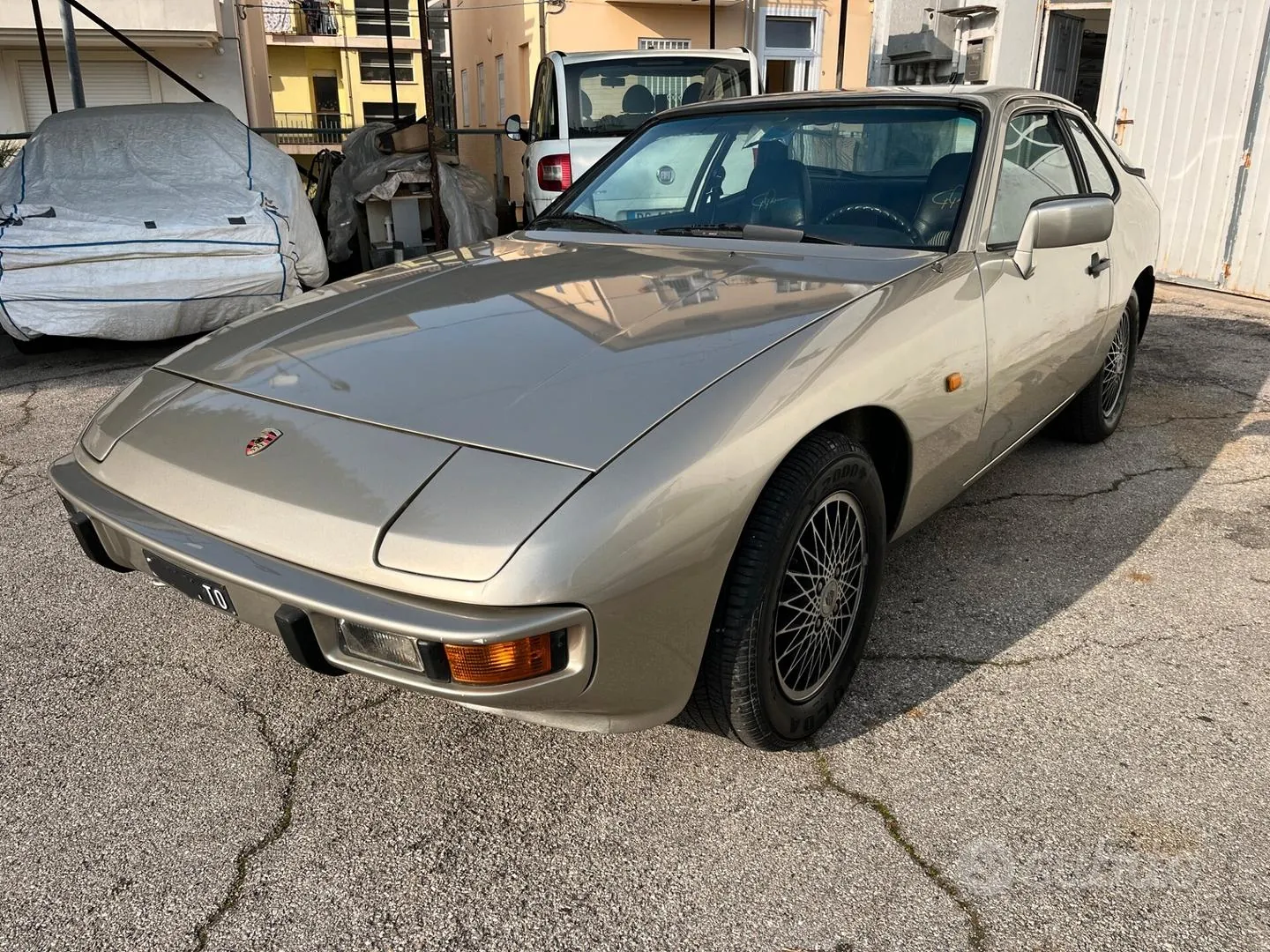 Porsche 924
