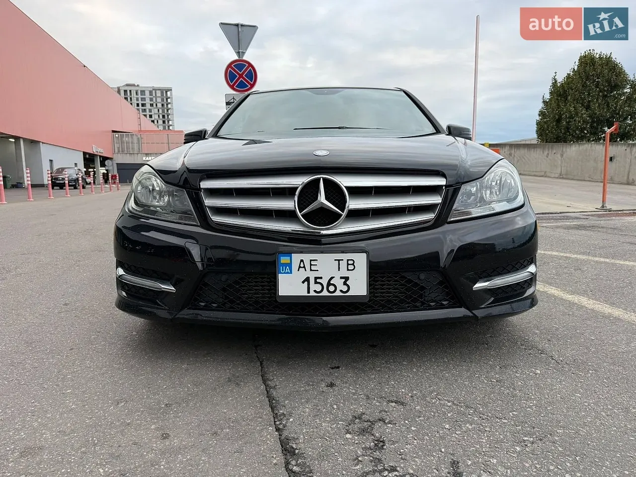 Mercedes-Benz C-Class 2011 photo 4