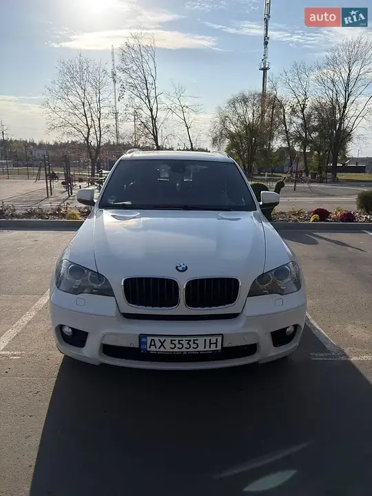 BMW X5 2012 photo 2