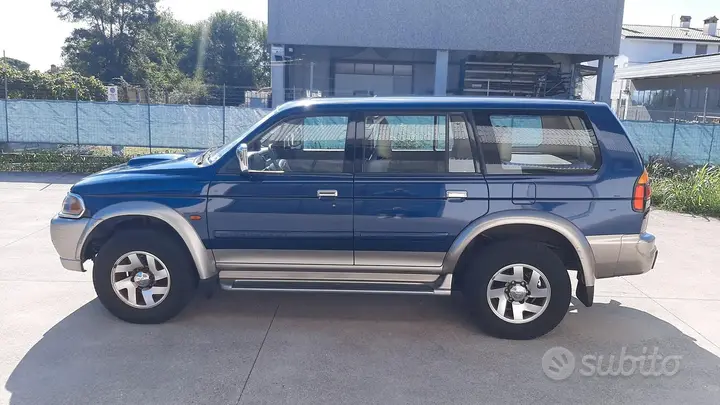 Mitsubishi Pajero Sport 2000 photo 3