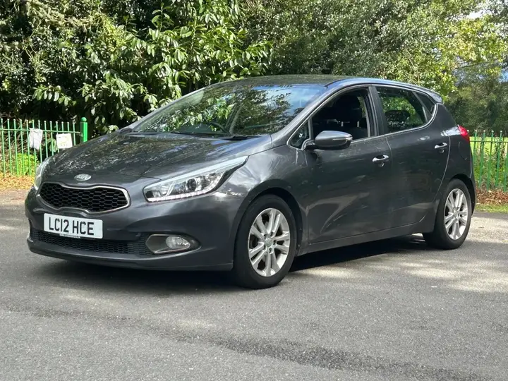 Kia Ceed 2012 photo 3