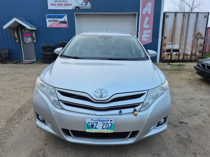 Toyota Venza 2013 photo 2