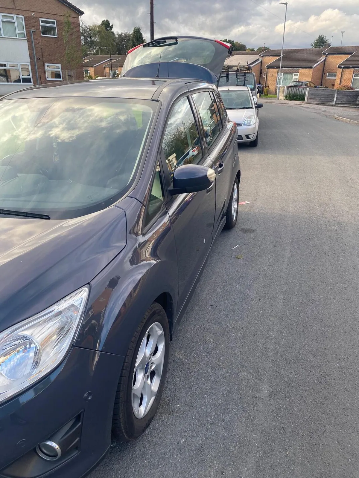 Ford Grand C-Max 2013 photo 2