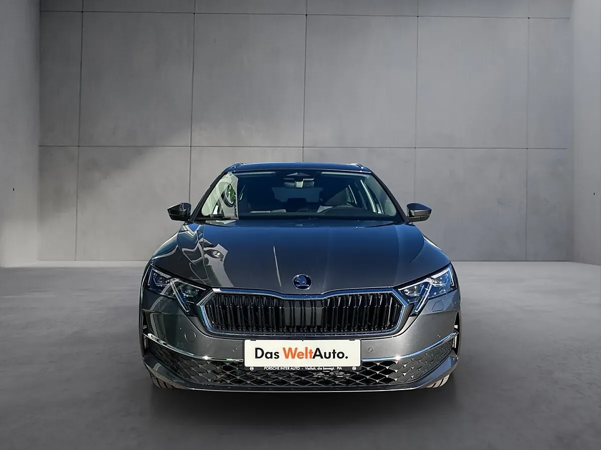 Skoda Octavia 2026 photo 2
