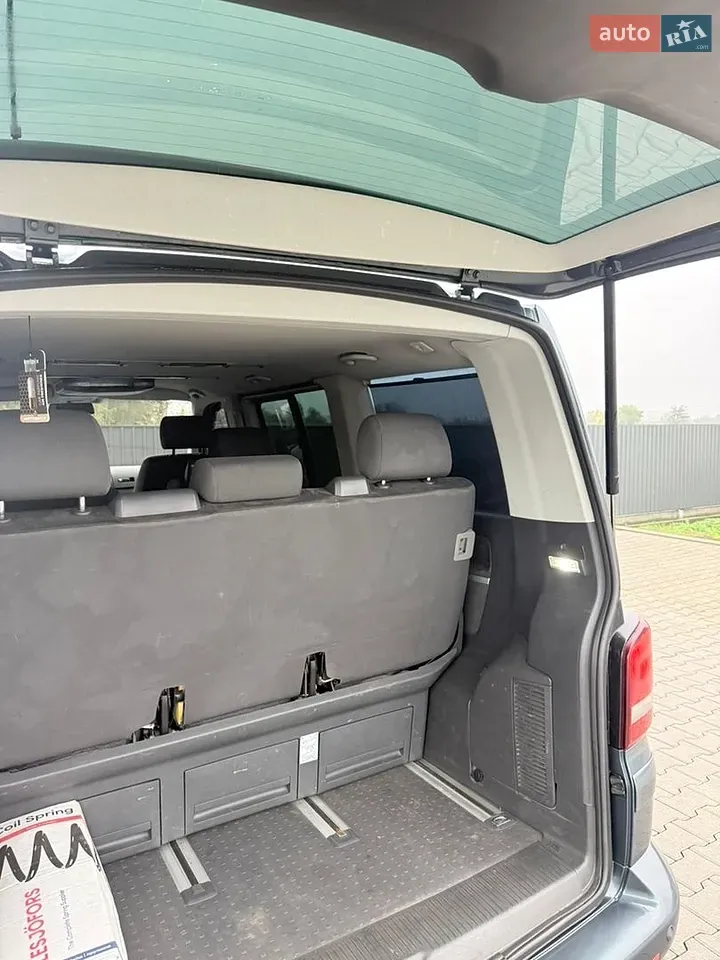 Volkswagen Multivan 2008 photo 5