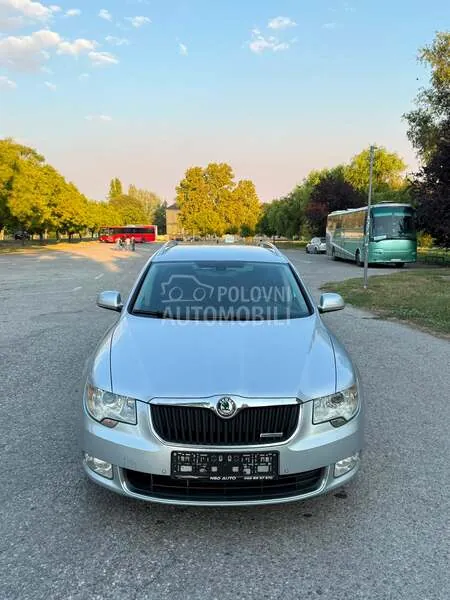 Skoda Superb 2013 photo 2