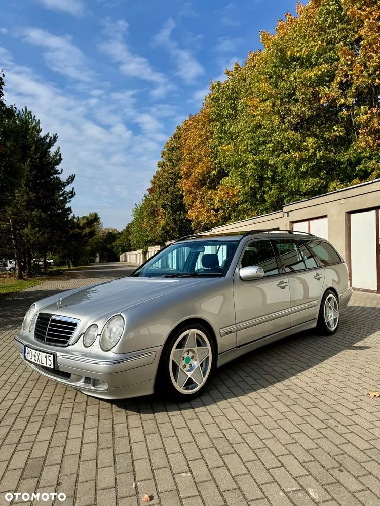 Mercedes-Benz E-Class 2000 photo 2