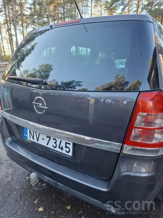 Opel Zafira 2011 photo 3