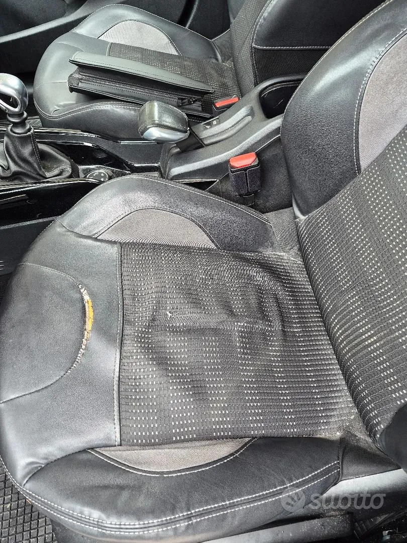 Peugeot 2008 2015 photo 5