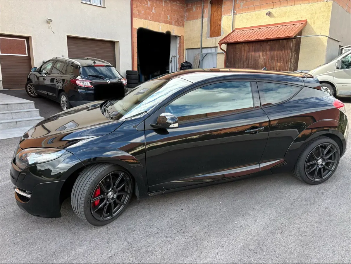 Renault Megane 2013 photo 2