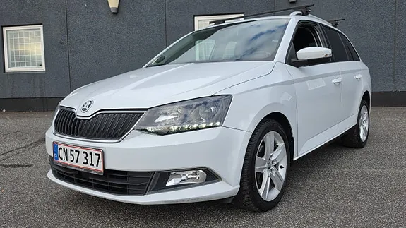 Skoda Fabia 2015 photo 2