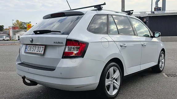 Skoda Fabia 2015 photo 3