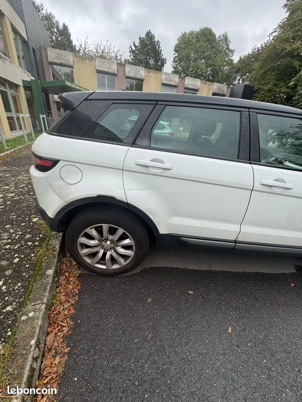 Land Rover Range Rover Evoque 2017 photo 3