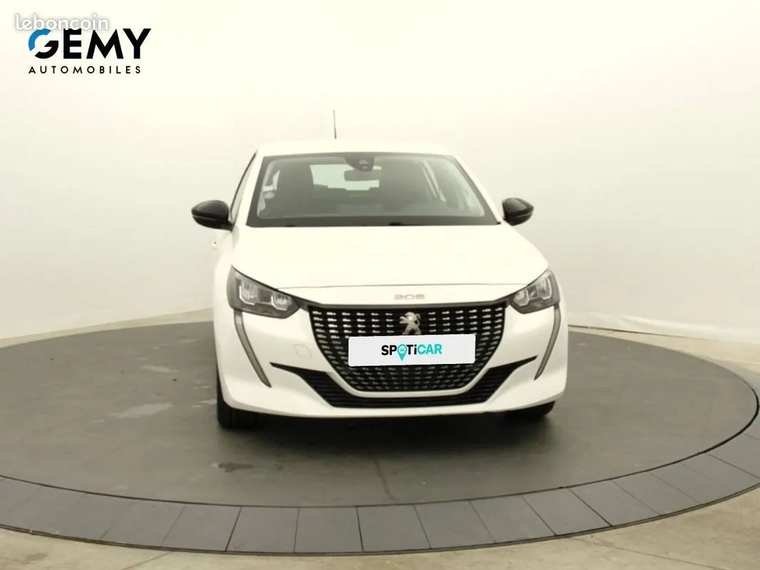 Peugeot 208 2021 photo 2