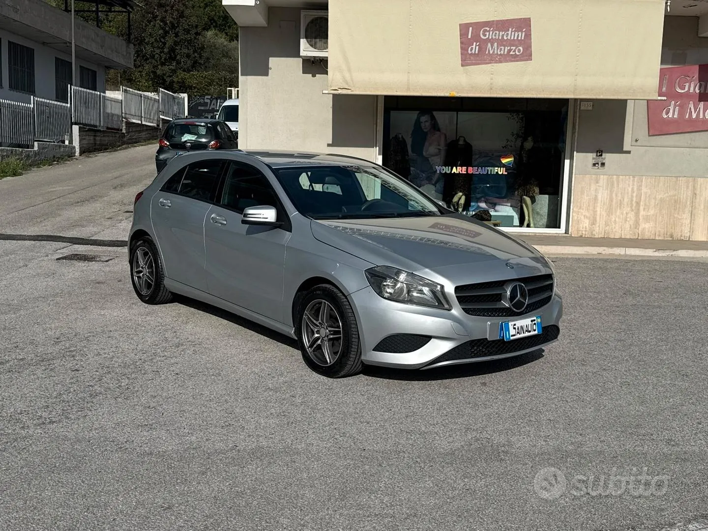 Mercedes-Benz A 180 2015 photo 4