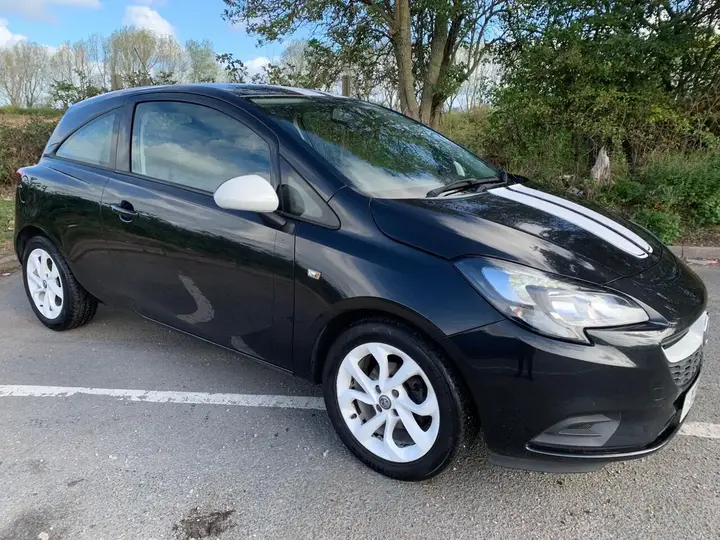 Vauxhall Corsa 2015 photo 2