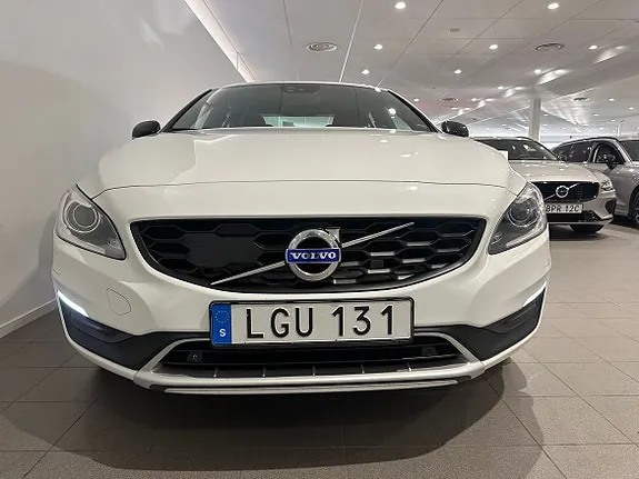 Volvo S60 Cross Country 2018 photo 5