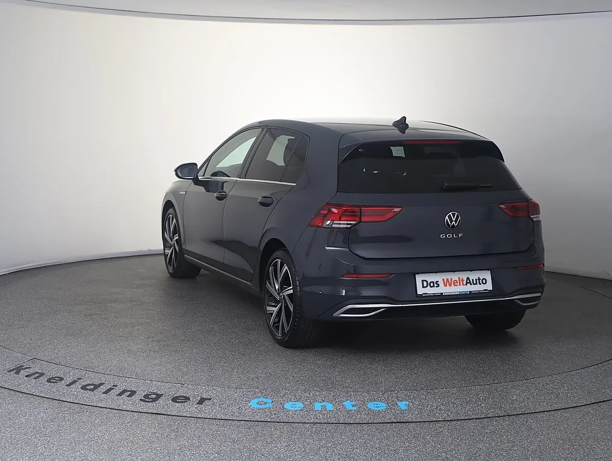Volkswagen Golf 2024 photo 3