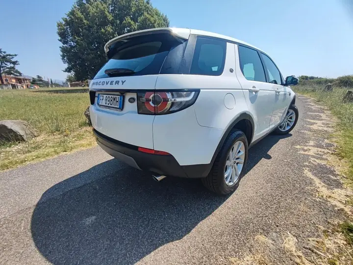 Land Rover Discovery Sport 2018 photo 5