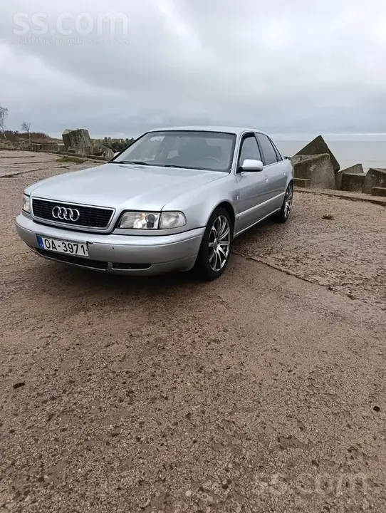 Audi A8 1996 photo 3