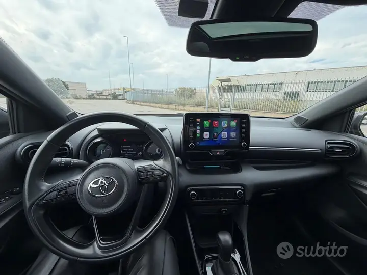 Toyota Yaris 2021 photo 2