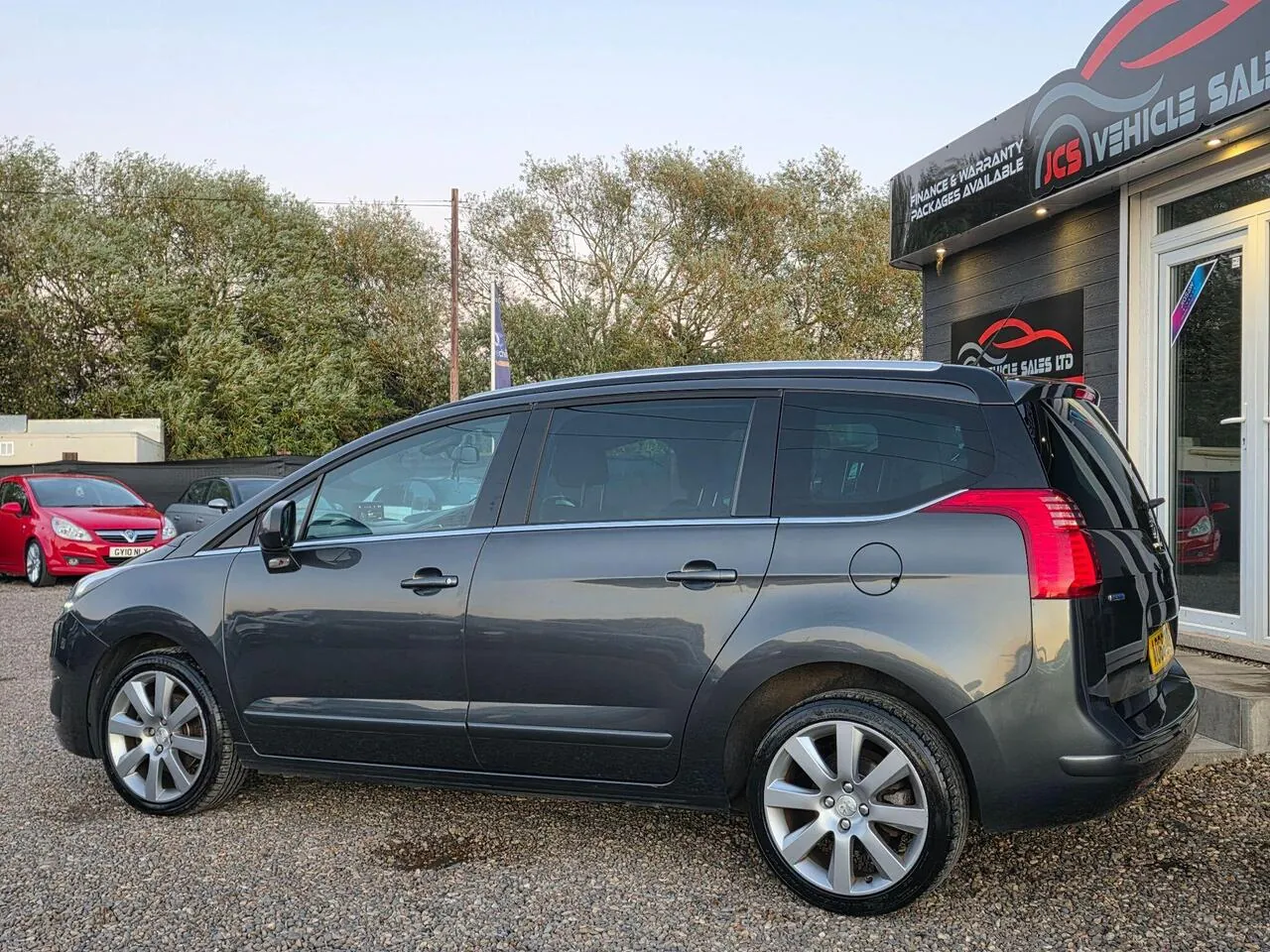 Peugeot 5008 2016 photo 5