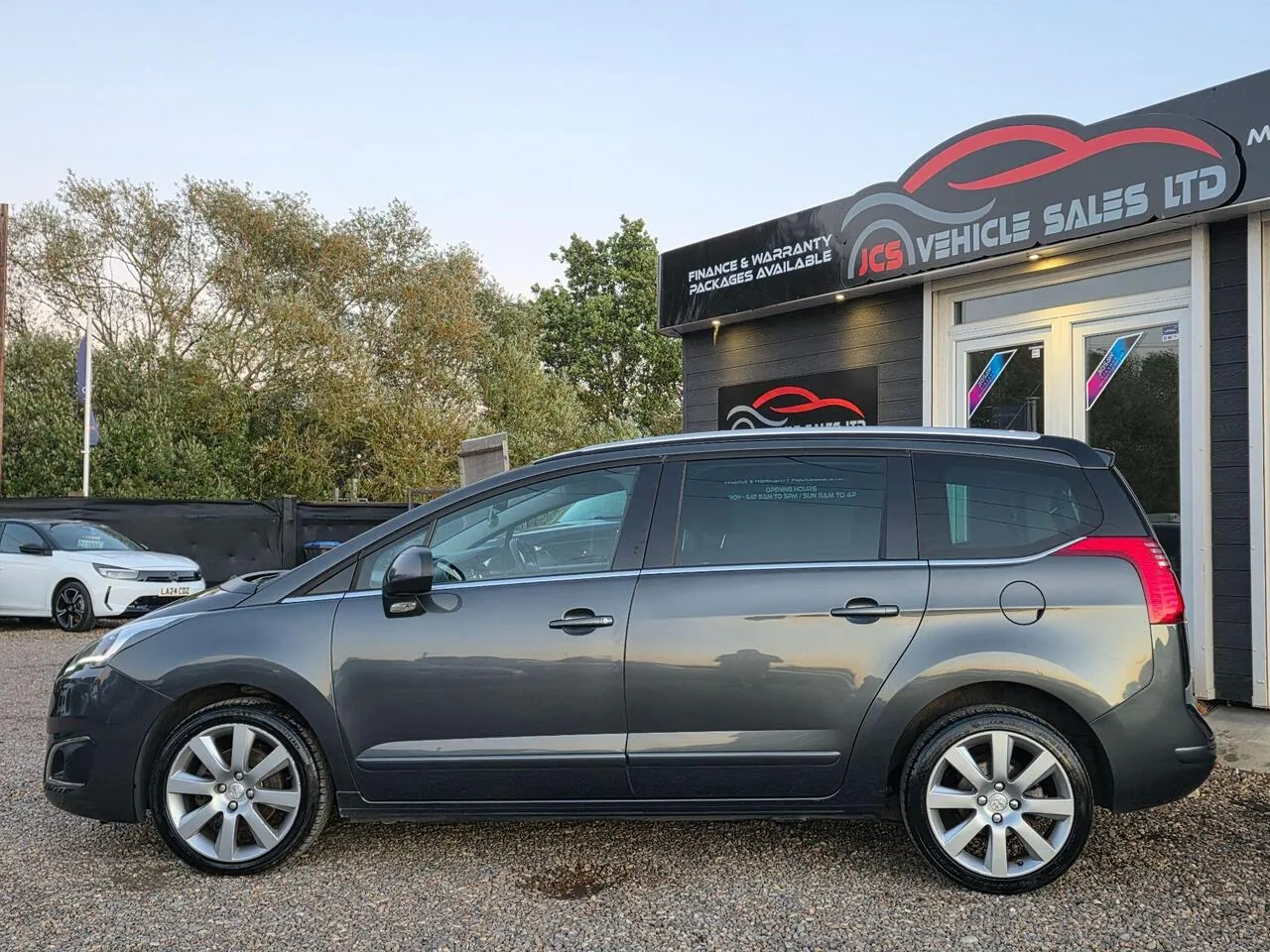 Peugeot 5008 2016 photo 4