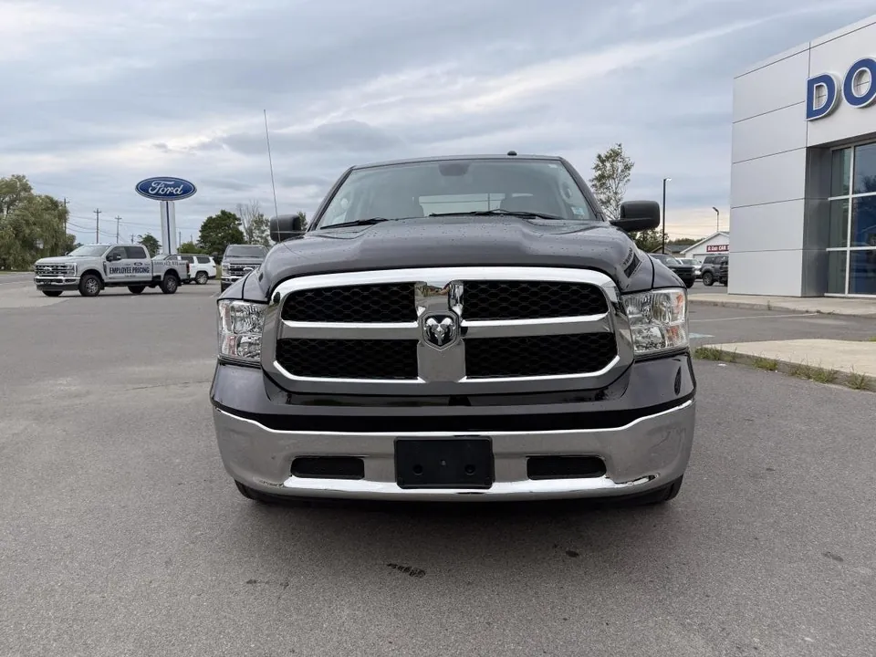 Ram 1500 Classic 2023 photo 2