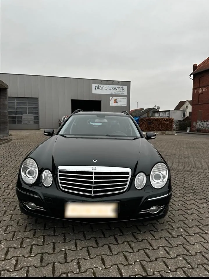 Mercedes-Benz E 280