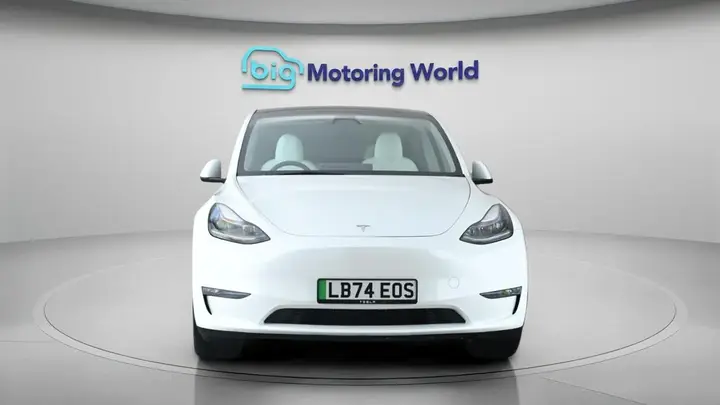 Tesla Model Y 2024 photo 3