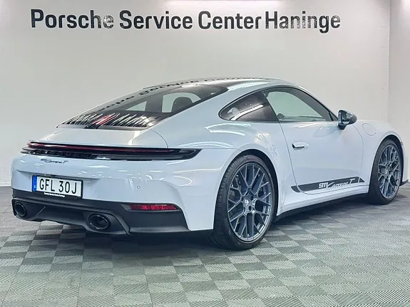 Porsche 911 2025 photo 2