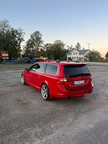 Volvo V70 2011 photo 3