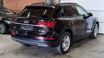 Audi Q5 2023 photo 2