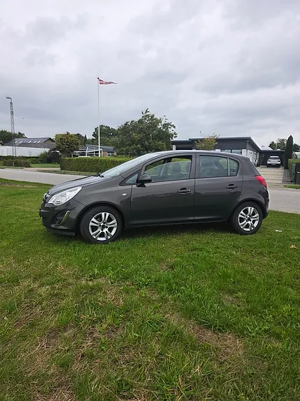 Opel Corsa 2013 photo 4