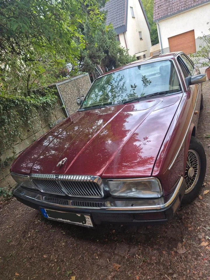 Jaguar Xj40
